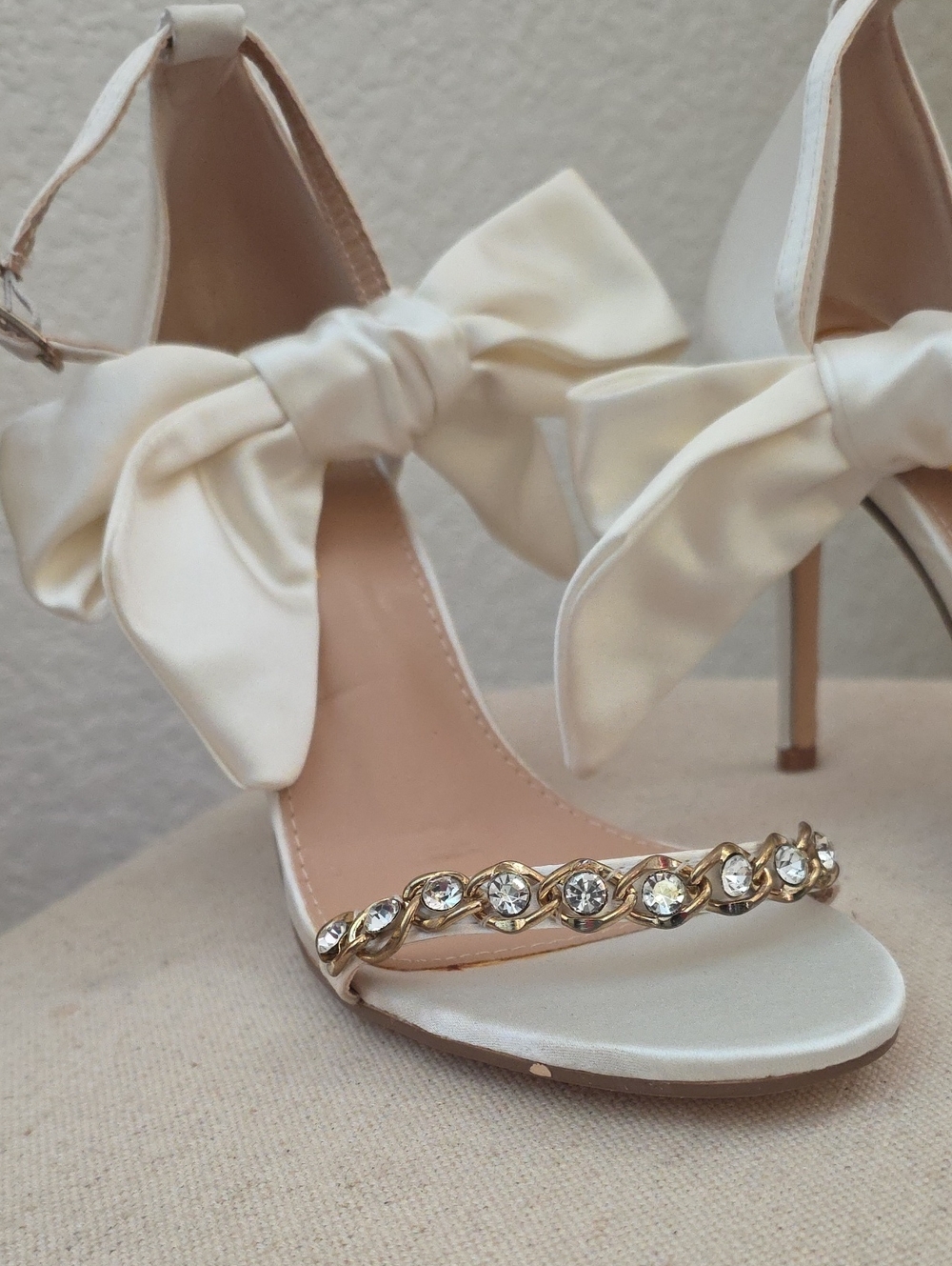 Lulu's Ivory Bow and Crystal Strap High Heel Sandals Sz. 7.5 NWOT